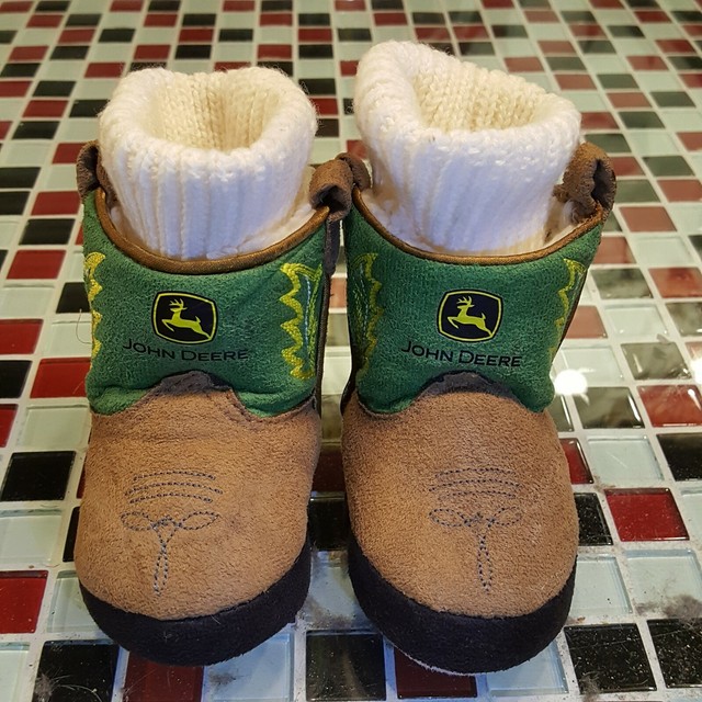 John Deere Faux Suede Leather Infant Baby Boots Booties Slippers Sz 3