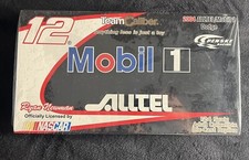 NASCAR Team Caliber Ryan Newman Mobil 1/ALLTEL 12 2004 Dodge - 1:24 Scale
