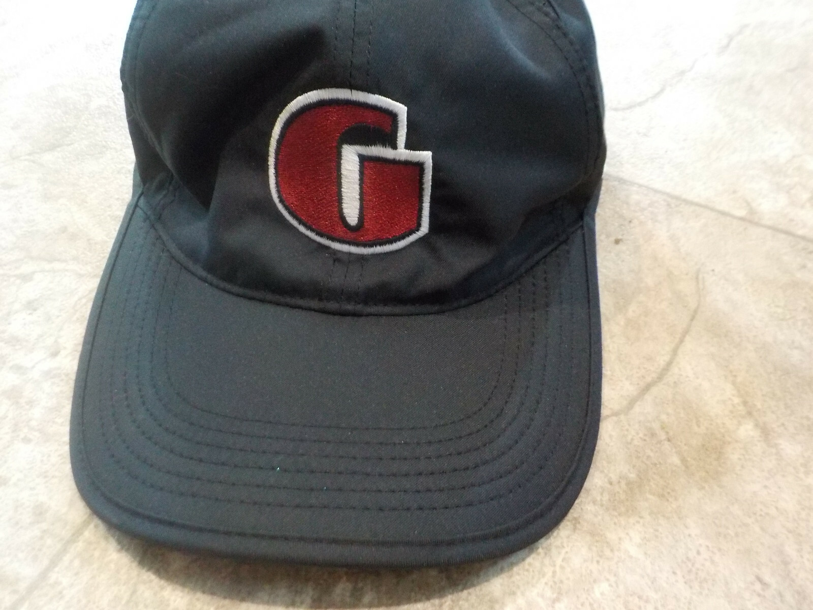 nike team featherlight hat ii