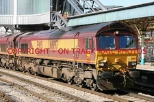 UK RAILWAY PHOTOGRAPH OF CLASS 66 66197. RM66-404
