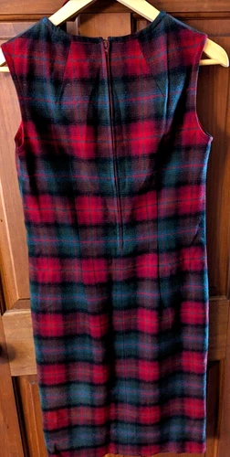 Beautiful red/blk/green fplaid Vtg Pendelton dress/jumper SZ 10 self belt