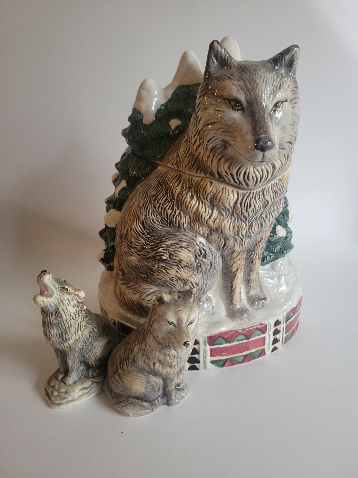 BHP NY GRAY WOLF COOKIE JAR with WOLF SALT AND PEPPER SHAKERS eBay