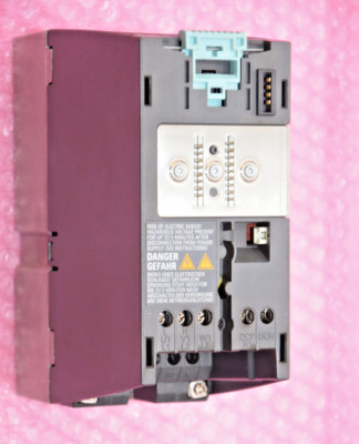 Siemens SINAMICS / 6SL3224-0BE17-5UA0 Sinamics Power Module PM240 / Version: C01