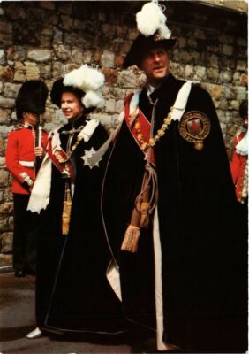 CPM AK The Queen Elizabeth II& Prince Philip BRITISH ROYALTY (791589)