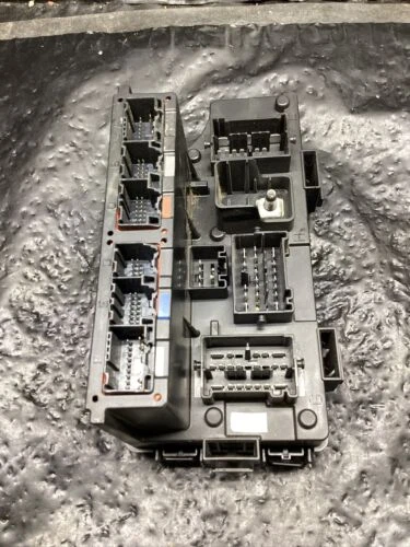 Nuevo para Jeep Compass Patriot 2015 OE reconstruido TIPM caja de fusibles 68232879 Foto 3 de 4