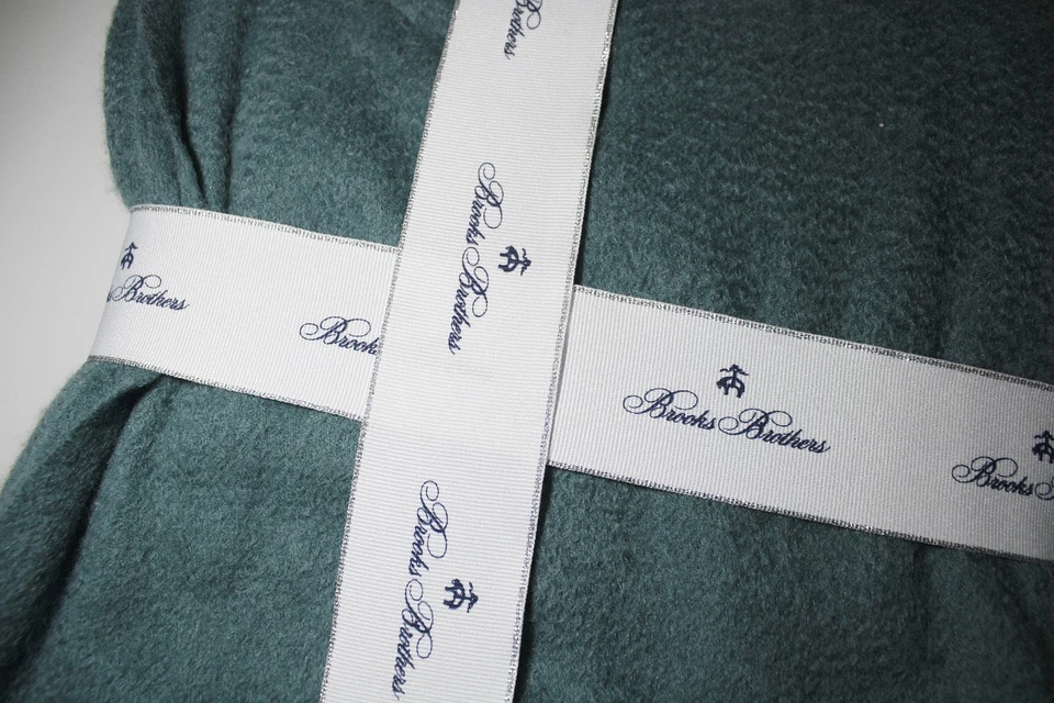 NWT Brooks Brothers Cashmere Knitted Throw Blanket Dark Green W/Tassels 50”x60” - Image 3 of 4