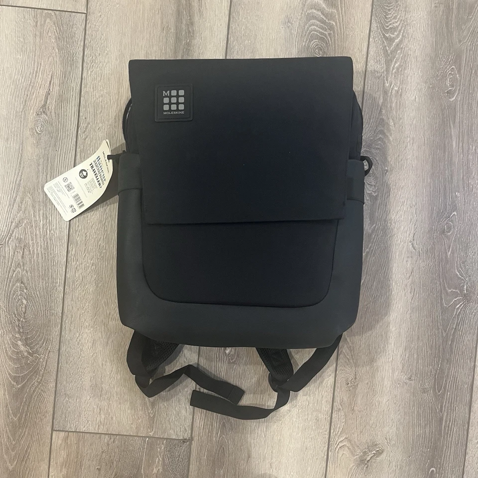 Mochila Moleskin ID Collection - Negra - ET72BKBKF - Tamaño: Se adapta a dispositivos de 15" Foto 3 de 4