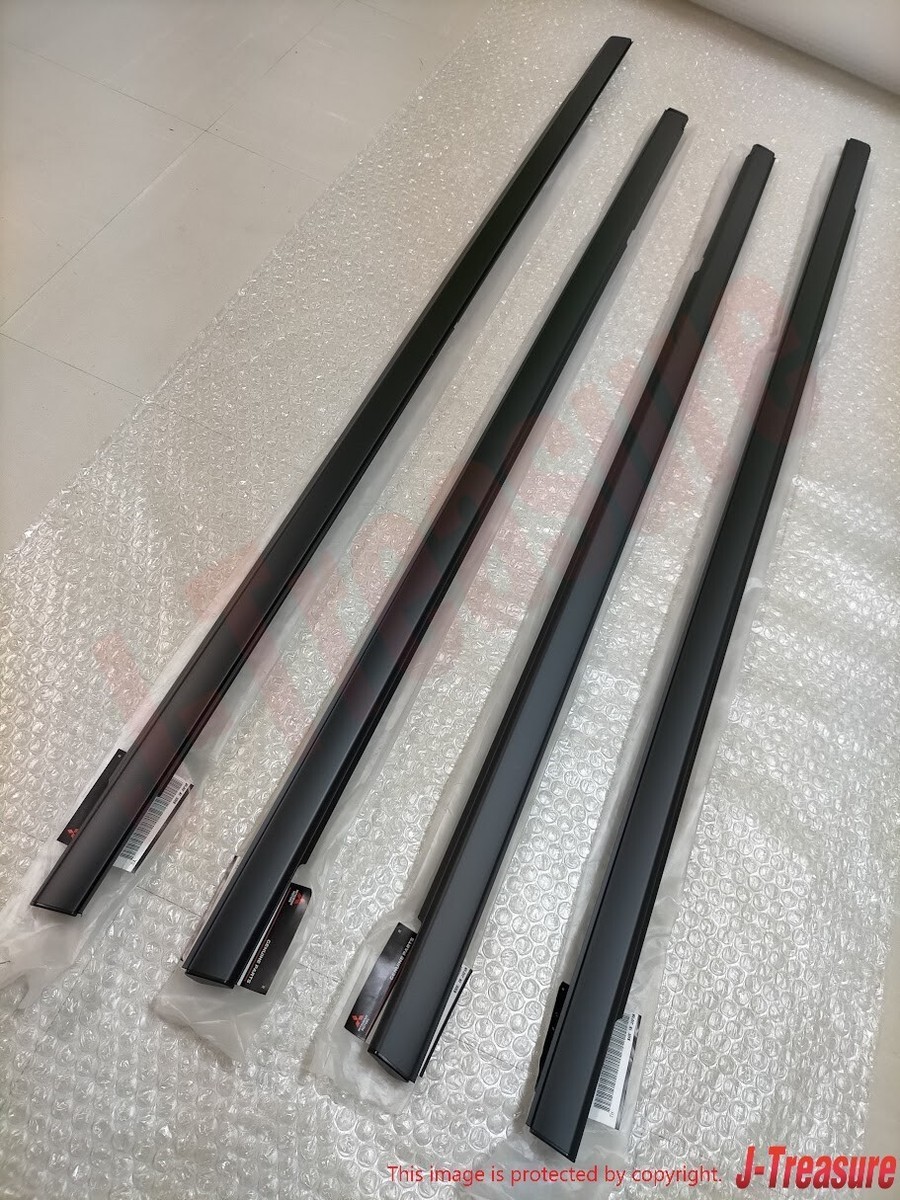 MITSUBISHI LANCER Evolution 7/8/9 Genuine Door Molding Front