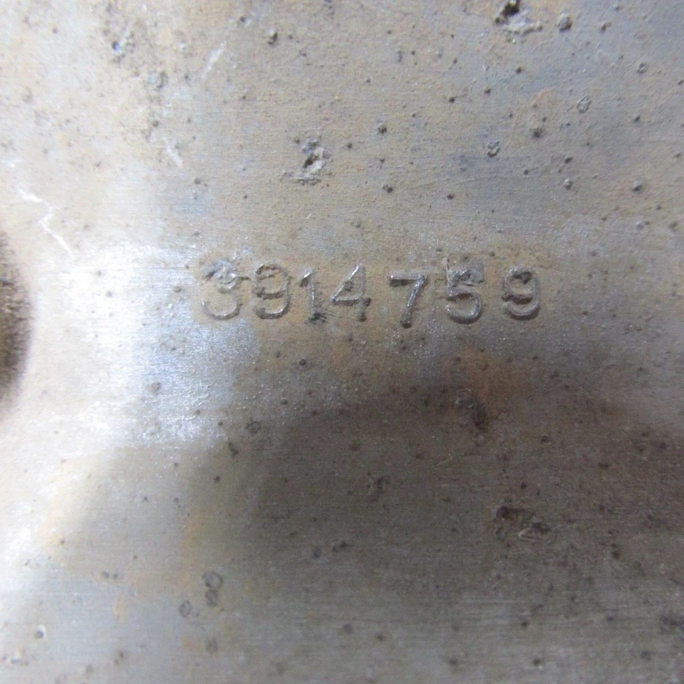 68 1968 Chevrolet Chevy II NOVA ORIGINAL GM bisel del faro lateral izquierdo 3914759 Foto 3 de 3