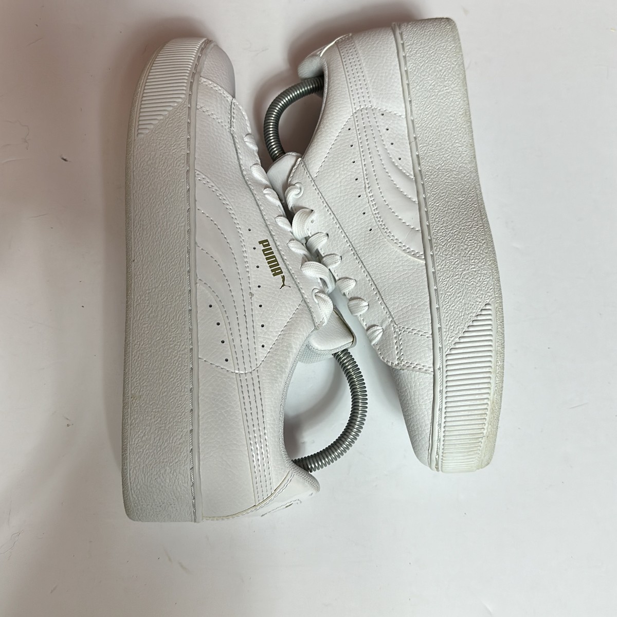 Puma Womens Vikky 364724-01 White Leather Casual Sneaker