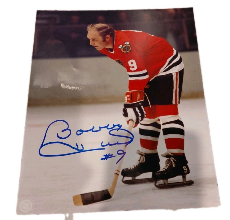 BOBBY HULL BLACKHAWKS 8x10 AUTOGRAPHED 