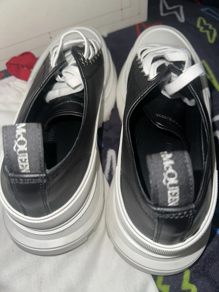 Alexander McQueen Doble Plataforma Hombre Blanco y Negro Foto 2 de 4