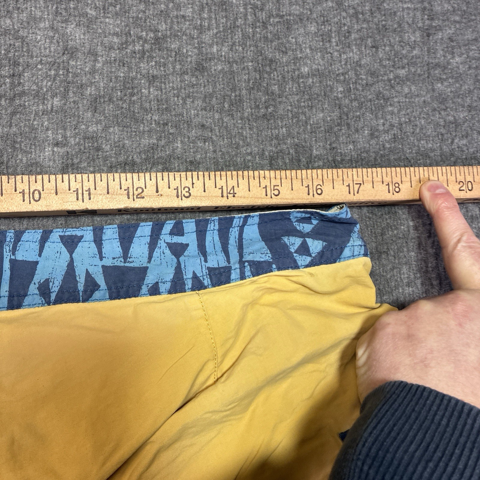 Patagonia Board Shorts Mens 35 Yellow Wavefarer Swim Hybrid Faded Travel Hiking thumbnail 6