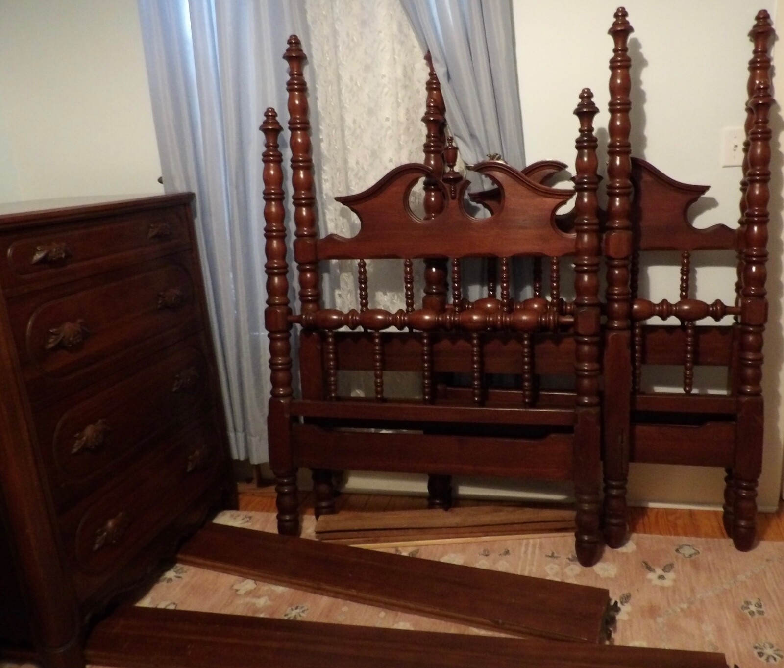 Awesome 1947 Walnut Twin Beds, Chest of Drawers Davis Co Lillian Russell eBay