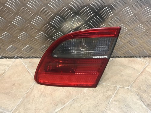 MERCEDES-BENZ E T-Model S211 Rücklicht hinten rechts A2118203064 3.00 20754093