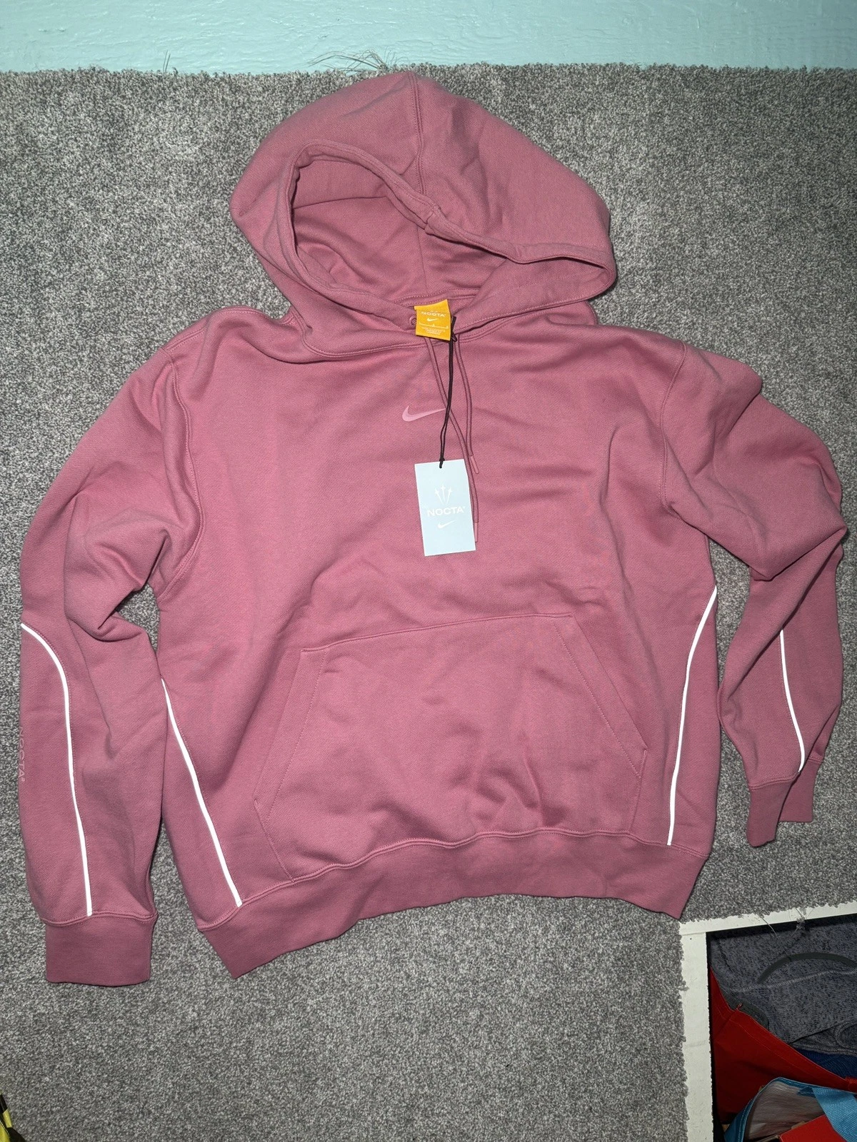 Nike NOCTA Collection CS x Drake Fleece Hoodie - Size Large Pink - FN7659-667
Opens in a new window