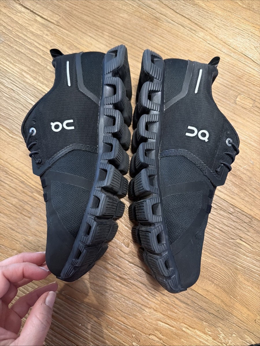 Size 8 - ON Cloud 5 Waterproof All Black Men display picture 3