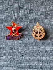 Set of 2 Vintage Hockey Hall of Fame & Museum Lapel/Hat Pins