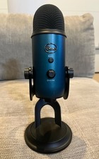 Blue Yeti Professional Multi-Pattern USB Microphone w/ Stand Model A00132