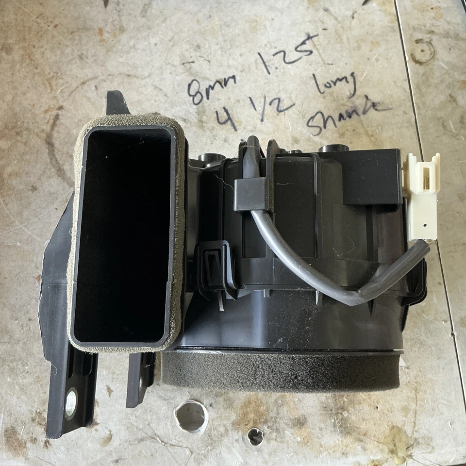 Ventilador de batería híbrido Toyota Prius C 2012-2016 NHP10 12/2011-03/2020 Foto 4 de 4