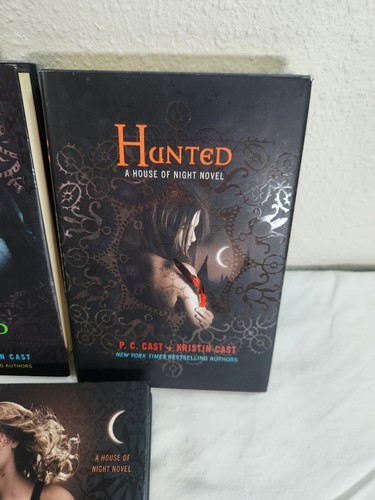5 House of Night Novels by PC & Kristian Cast Hardback JD1018 - Foto 4 di 10