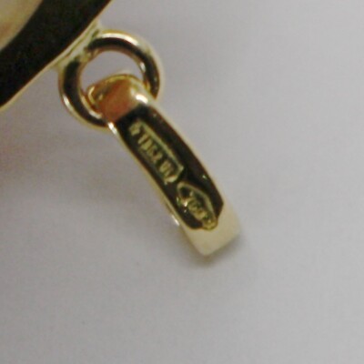 18k yellow gold pendant charm small initial letter M, 10mm,