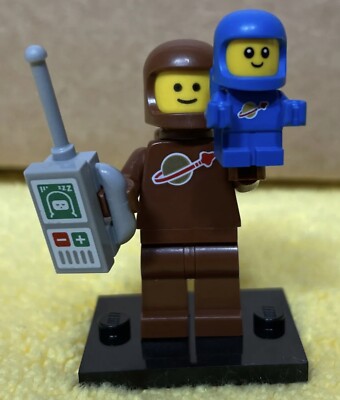 Space Man LEGO 71037 series 24 Brown Astronaut and Spacebaby. Brand New!