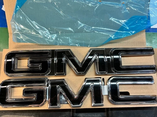 Genuine GM Sierra illuminated Emblem Package 85747351
