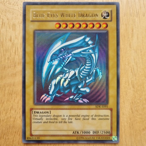 BlueEyes White Dragon SDKE001 Ultra Rare (EX) Starter Deck Kaiba 2002