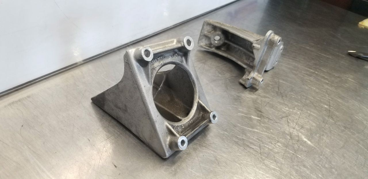 2004 LAMBORGHINI GALLARDO 5.0L ENGINE MOUNT SET PAIR 07L199308C 07L199307C