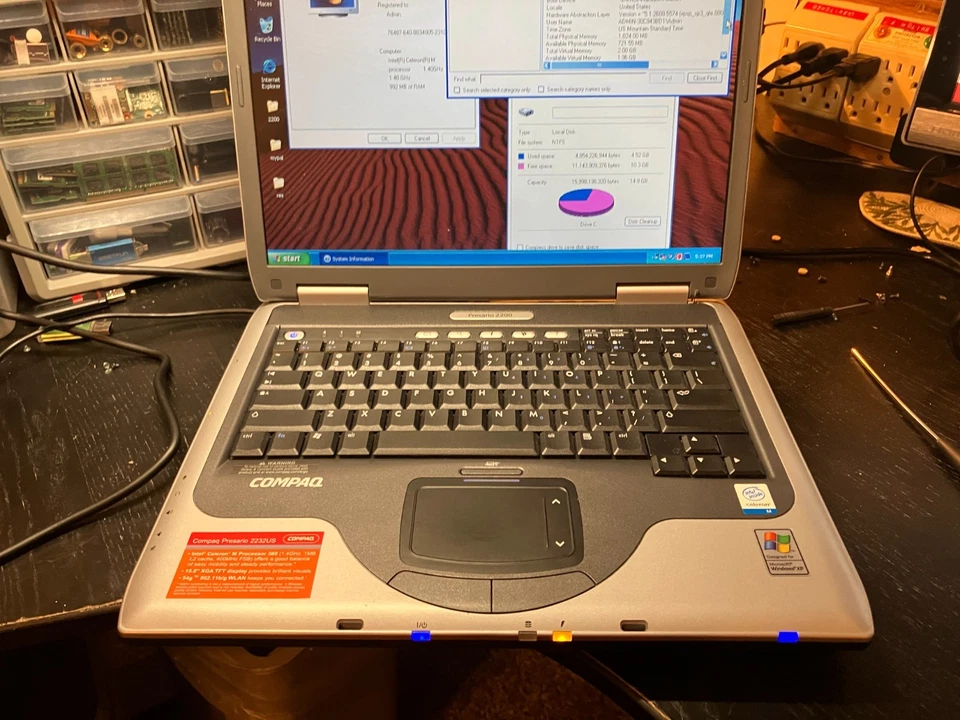 Portátil Compaq Presario 2200 Vintage 15" Celeron 1.4GHz 1GB RAM 16GB SSD Win XP Foto 3 de 4