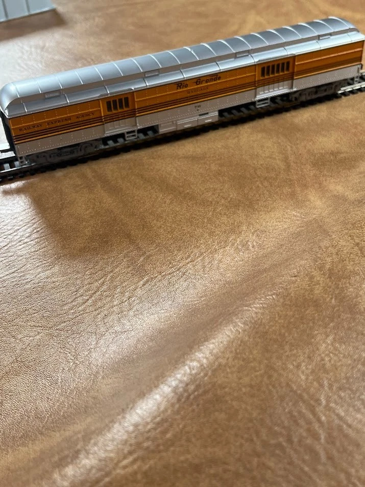 Equipaje de pasajeros pesado Athearn HO D&RGW Denver y Río Grande #741 / #7840 Foto 3 de 4