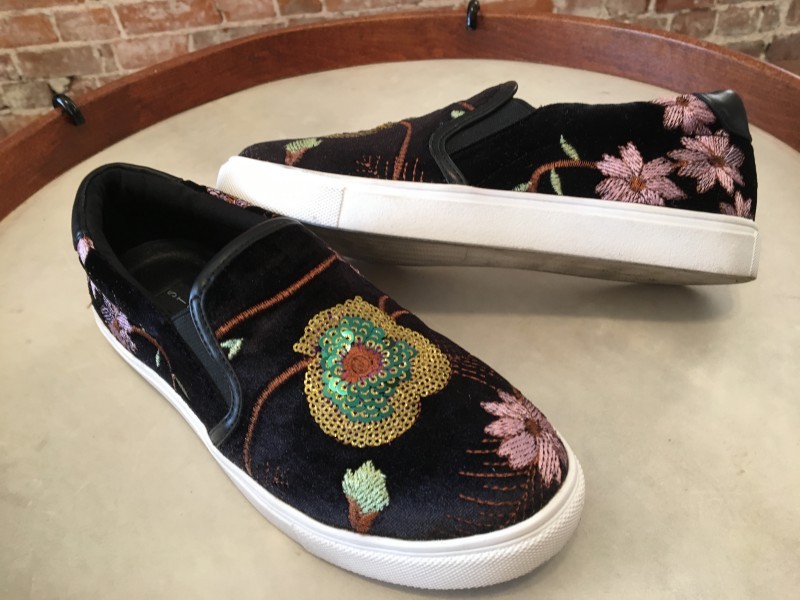 Steve Madden Sneakers Women's 6 Tatum Black Velvet Embroidered Slip on Sale