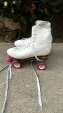 Chicago Skates White Pink Roller Skates Women  s Size 10 Good Condition   