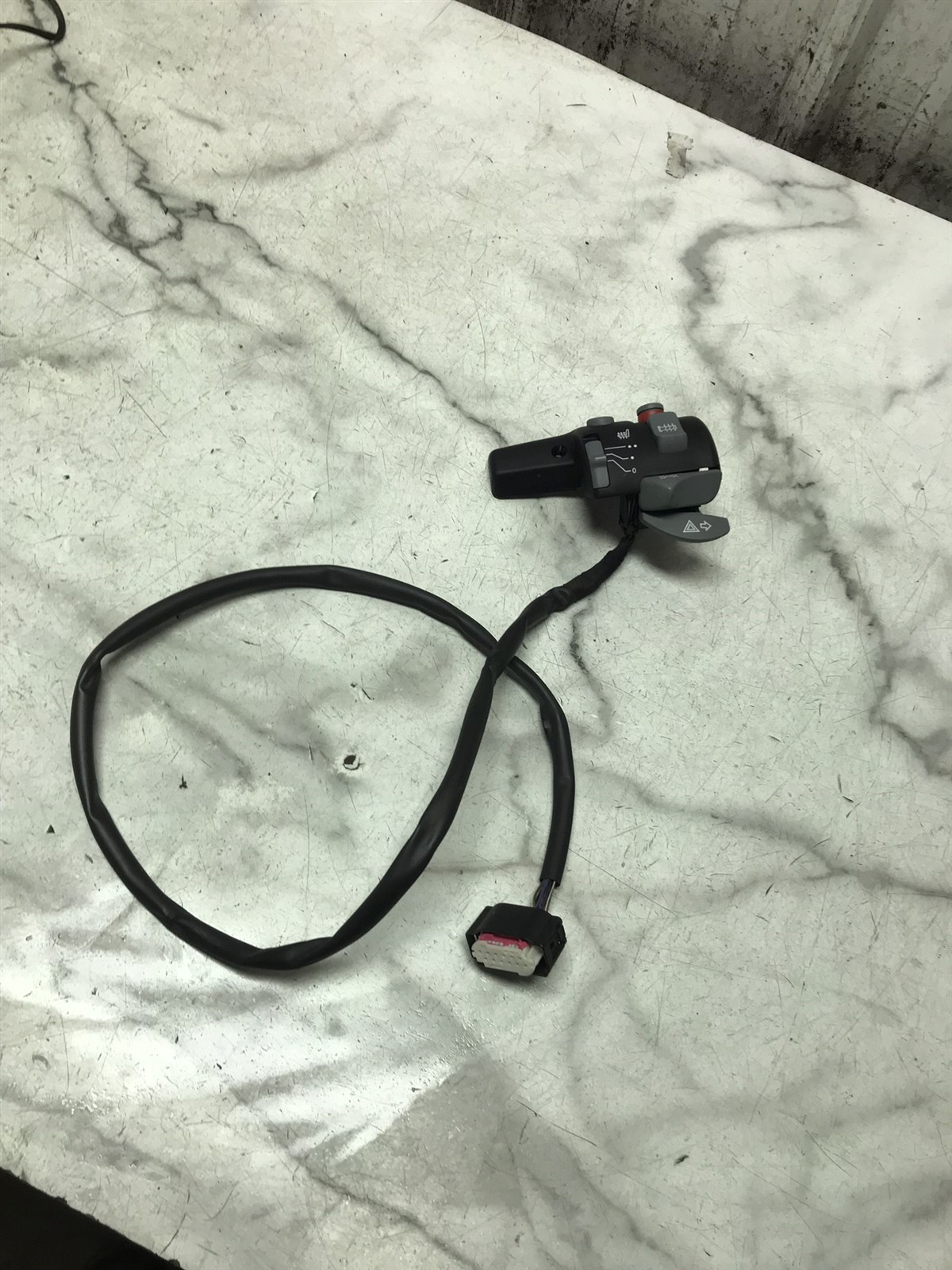09 BMW R1200 R 1200 Right Hand Control Switch Starter Button