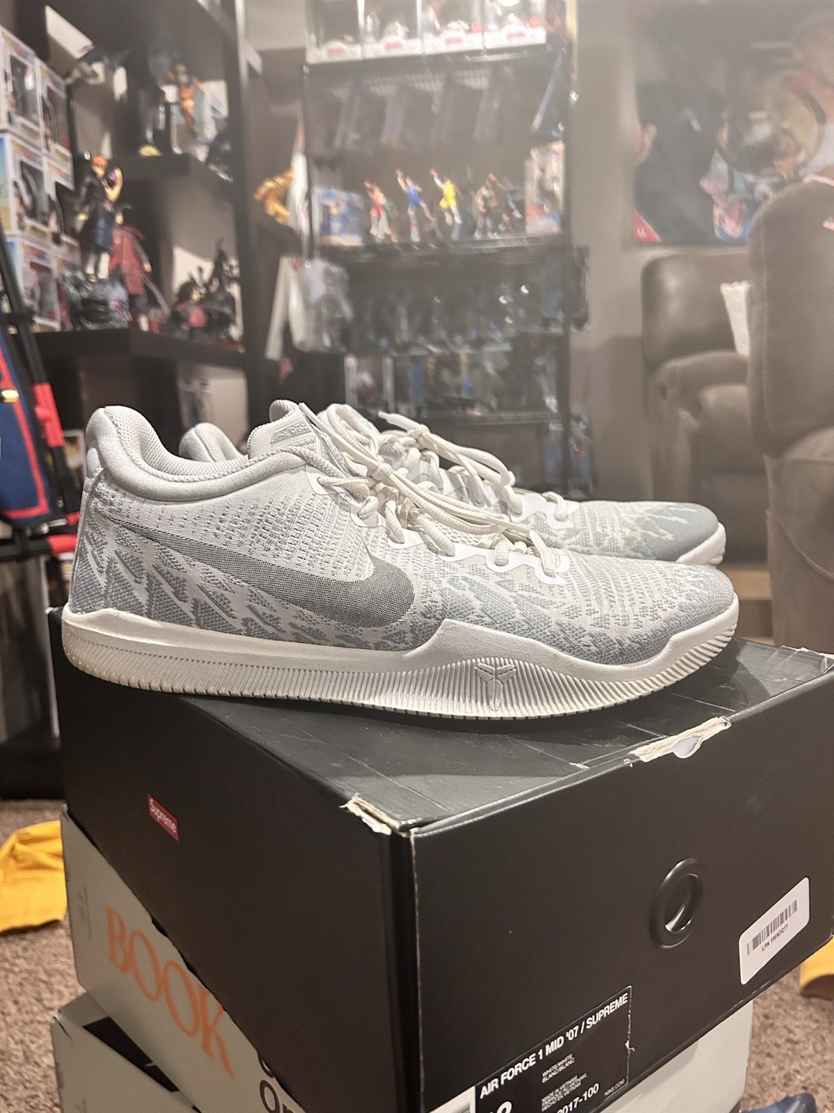 Sz 12 - Nike Kobe Mamba Instinct Platinum White Rage 852473-100