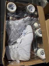 Chicago Skates Women  s 7 NWT