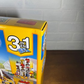 LEGO CREATOR: Modular Family Villa (31069)-DAMAGED BOX-Brand New-Sealed