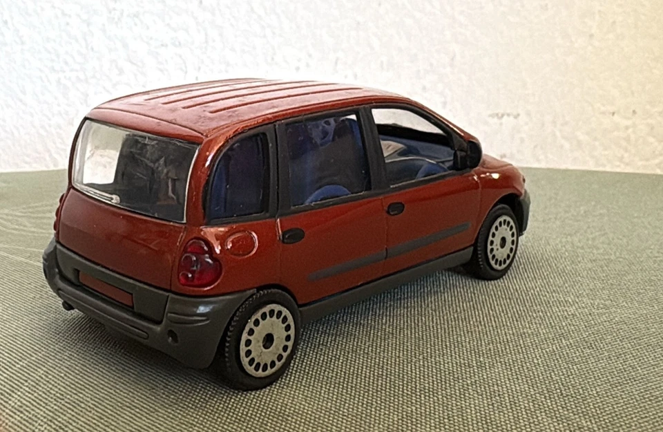 MAJORETTE FIAT MULTIPLA 1°SERIE SCALA 1:43 ANNO 1998 COME NUOVA - Immagine 4 di 4