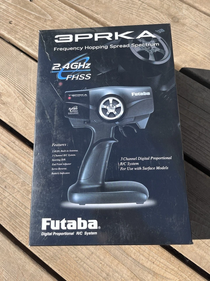FUTABA 3PRKA 3 Channel RC Transmitter TX With R203GF Receiver RX FHSS FUTK3100 - Image 2 of 4