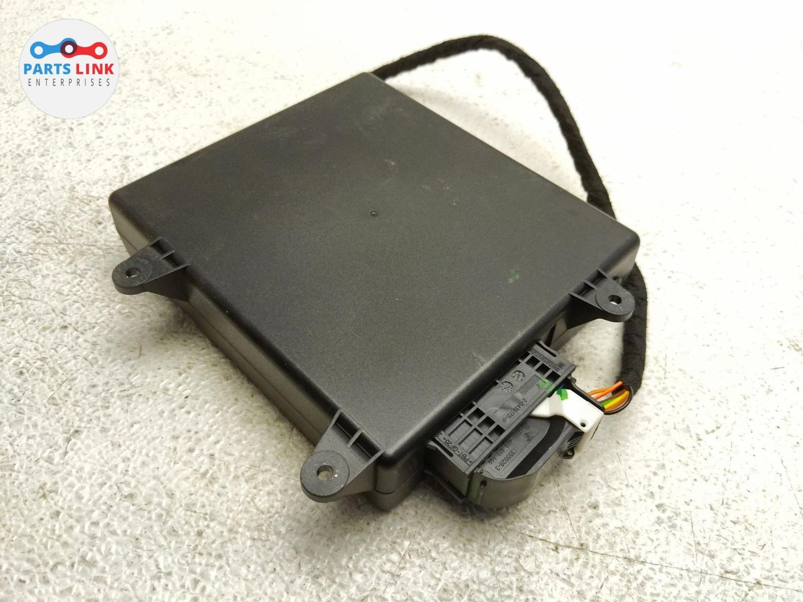 Bentley Bentayga 2016-2020 Plug P/N 36A035008