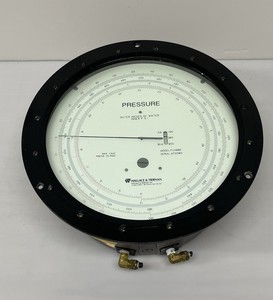 Wallace & Tiernan Model FU4882 Pneumatic Calibrator Water Pressure Gauge Meter