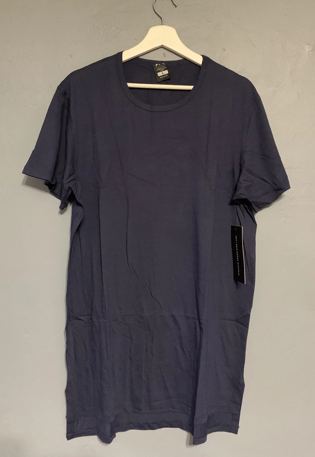 APL Men's Sz Large Navy The Perfect Tee Short Sleeve T-Shirt
Opens in a new window or tab