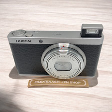 Fujifilm XF1 Digital Camera Black English Near MINT 