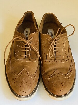Steve Madden Men display picture 2