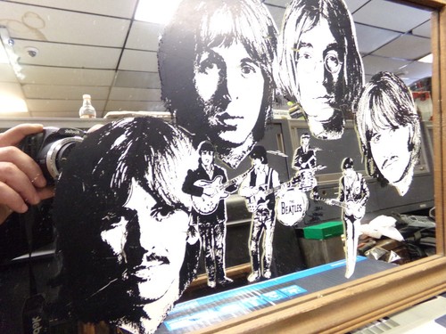 VINTAGE BEATLES 1970's MIRROR band with Instruments Playing Portraits 12"x18" - Picture 3 of 9