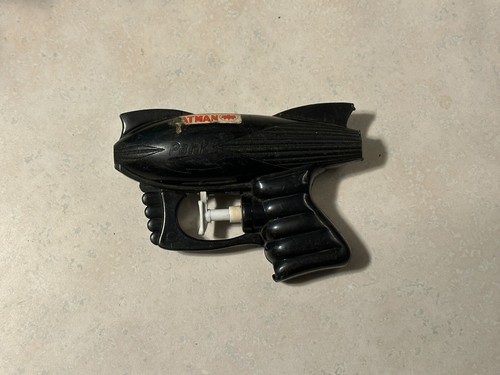 VINTAGE RARE! Toy Batman Kids Water Gun Park Plastics Watergun Raygun Pistol - Picture 2 of 4