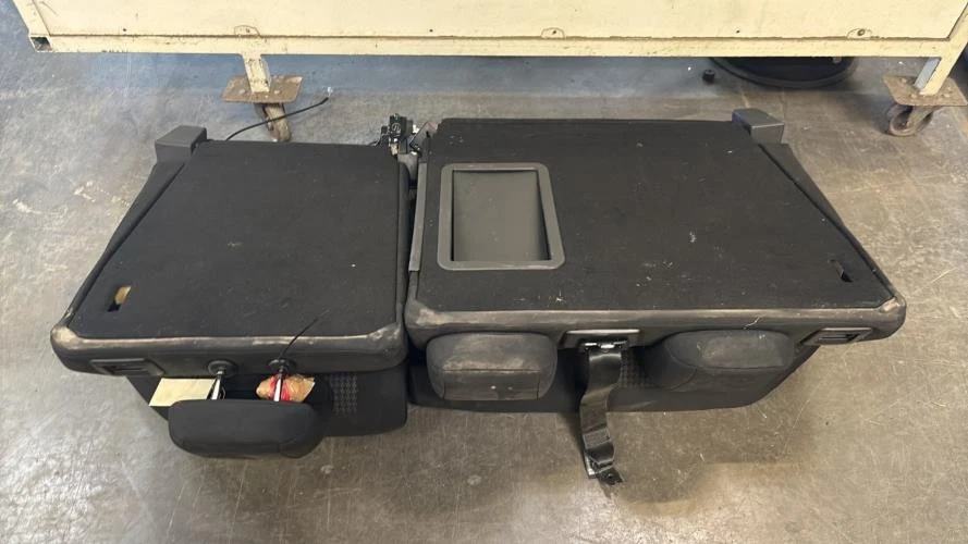 Banquette arriere PEUGEOT 308 2 SW PHASE 2 BREAK - Photo 2/4