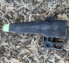 02-13 AVALANCHE ESCALADE EXT LEFT DRIVER SIDE BED COVER HANDLE LATCH OEM