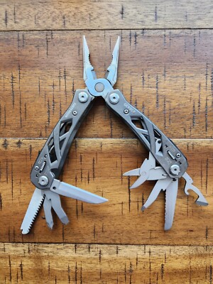 Gerber Multi-Tool With 12 Functions , Suspension Multi-Tool
